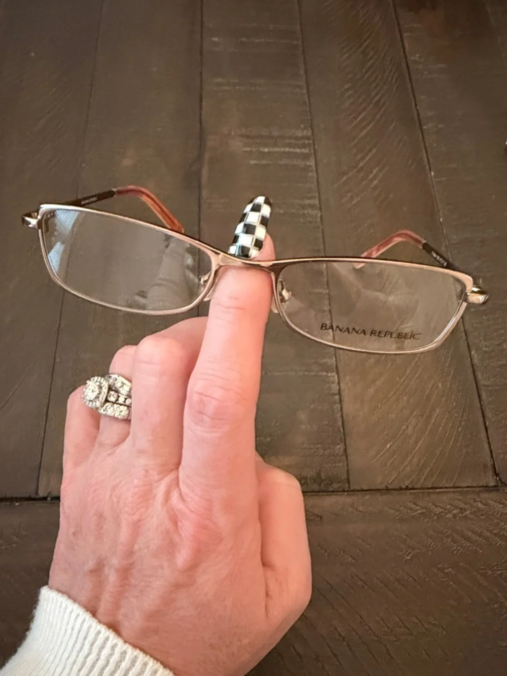 Banana Republic Thin Metal Rim Reading Glasses in Gold